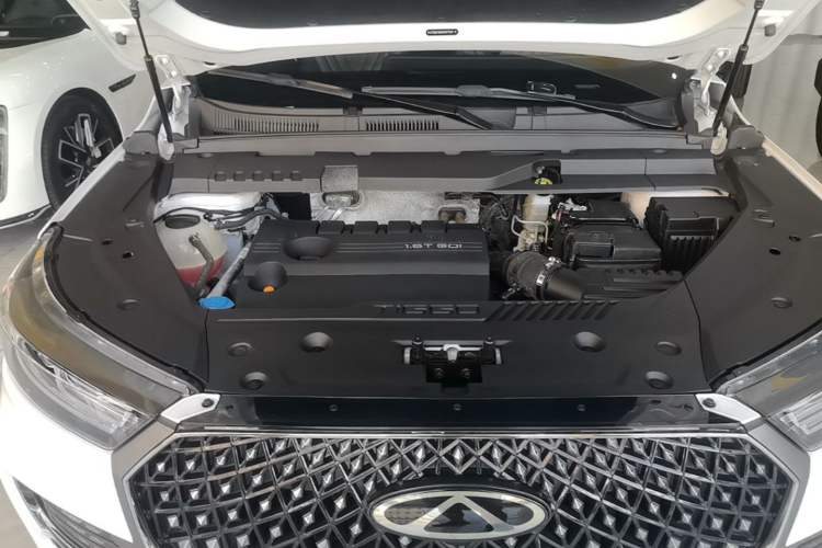 Used Chery Tiggo 8 PLUS 2024 Champion Edition 290TGDI DCT Deluxe Version 5-Seater Engine Bay