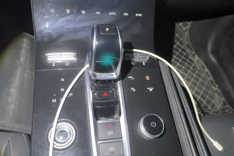 Used Chery Tiggo 8 PLUS 2024 Champion Edition 290TGDI DCT Hao Yue Version 5 Seats Gear Lever