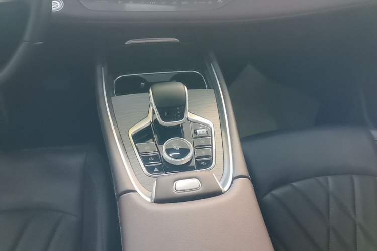 Used Chery Tiggo 8 PLUS 2024 Champion Edition 290TGDI DCT Deluxe Version 5-Seater Gear Lever