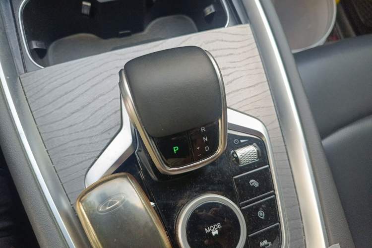 Used Chery Tiggo 8 PLUS 2024 Champion Edition 290TGDI DCT Passionate Version 5-Seater Gear Lever
