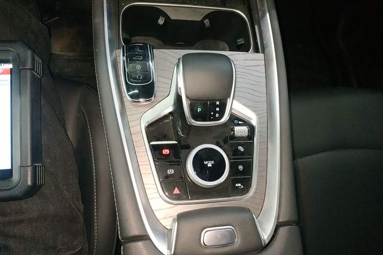 Used Chery Tiggo 8 PLUS 2024 Champion Edition 290TGDI DCT Hao Yue Version 5 Seats Gear Lever