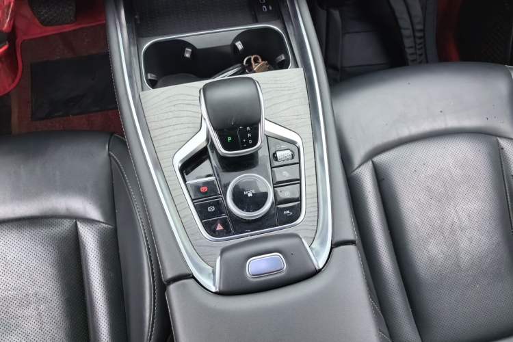 Used Chery Tiggo 8 PLUS 2024 Champion Edition 290TGDI DCT Passionate Version 7 Seats Gear Lever