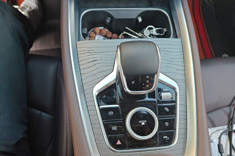 Used Chery Tiggo 8 PLUS 2024 Champion Edition 290TGDI DCT Deluxe Version 5-Seater Gear Lever