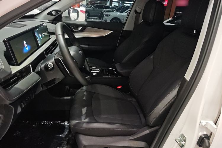 Used Chery Tiggo 8 PLUS 2024 Champion Edition 290TGDI DCT Passionate Version 7 Seats Interior 2