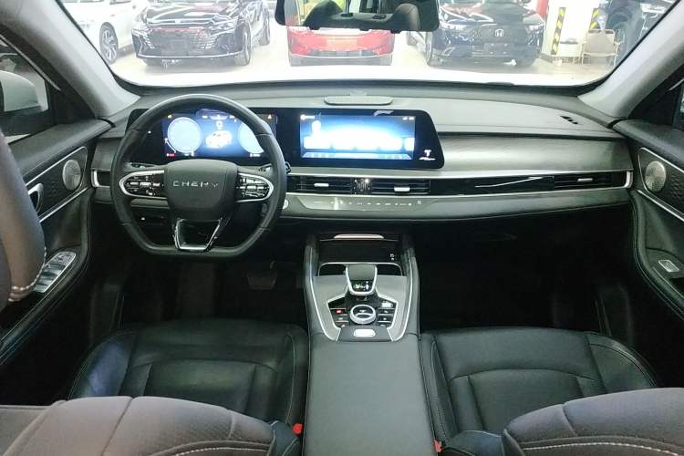 Used Chery Tiggo 8 PLUS 2024 Champion Edition 290TGDI DCT Hao Yue Version 5 Seats Interior 2