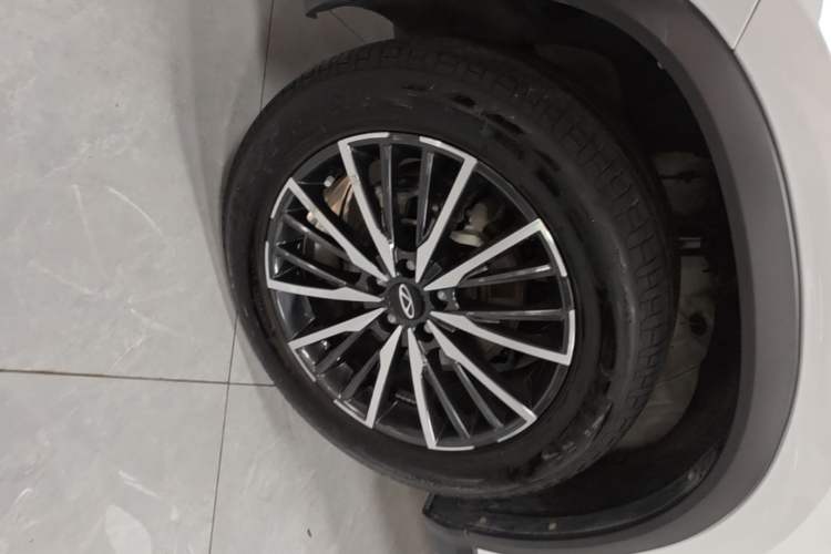 Used Chery Tiggo 8 PLUS 2024 Champion Edition 290TGDI DCT Hao Yue Version 5 Seats Left Front Wheel Hub