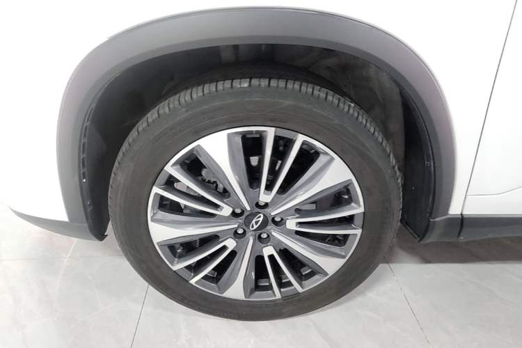 Used Chery Tiggo 8 PLUS 2024 Champion Edition 390TGDI DCT Bold Edition 5-Seater Left Front Wheel Hub