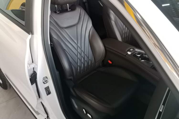 Used Chery Tiggo 8 PLUS 2024 Champion Edition 290TGDI DCT Deluxe Version 5-Seater Right Front Seat