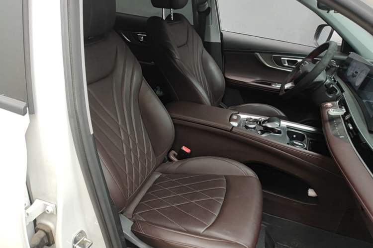 Used Chery Tiggo 8 PLUS 2024 Champion Edition 290TGDI DCT Deluxe Version 7-Seater Right Front Seat