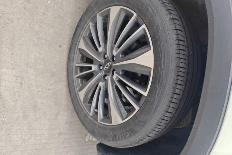 Used Chery Tiggo 8 PLUS 2024 Champion Edition 390TGDI DCT Bold Version 7-Seater Right Front Wheel Hub
