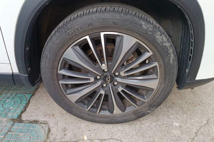 Used Chery Tiggo 8 PLUS 2024 Champion Edition 290TGDI DCT Deluxe Version 5-Seater Right Front Wheel Hub
