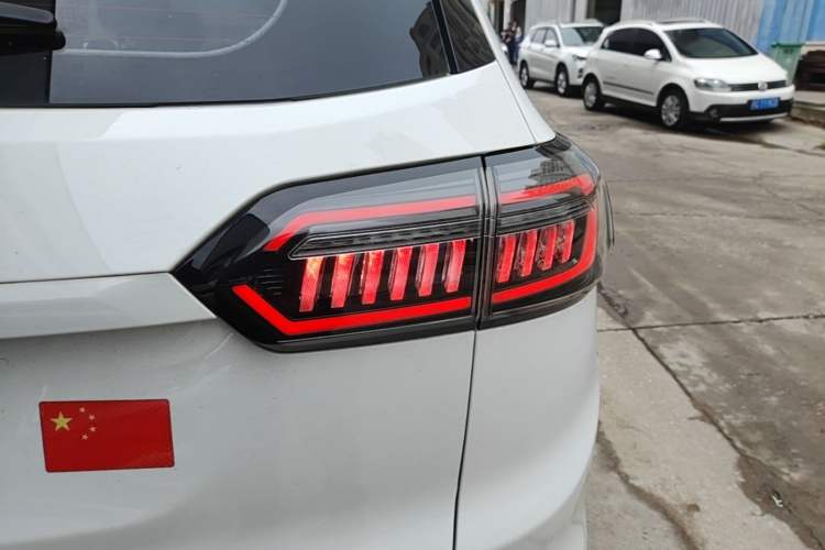 Used Chery Tiggo 8 PLUS 2024 Champion Edition 290TGDI DCT Deluxe Version 7-Seater Right Rear Taillight