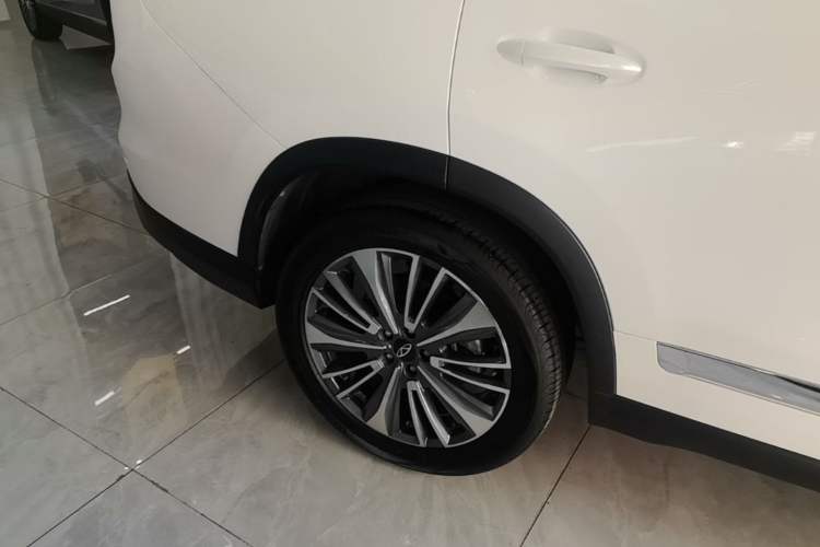 Used Chery Tiggo 8 PLUS 2024 Champion Edition 290TGDI DCT Deluxe Version 5-Seater Right Rear Wheel Hub