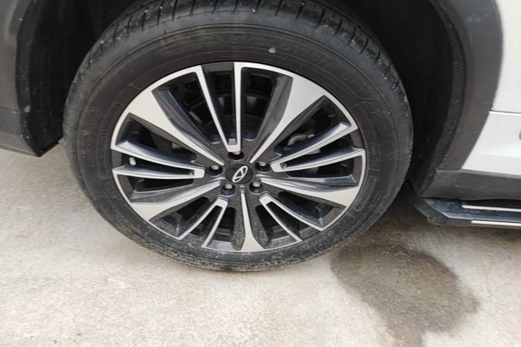 Used Chery Tiggo 8 PLUS 2024 Champion Edition 290TGDI DCT Deluxe Version 7-Seater Right Rear Wheel Hub