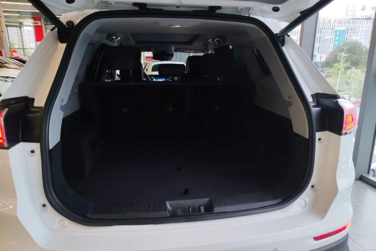 Used Chery Tiggo 8 PLUS 2024 Champion Edition 390TGDI DCT Bold Edition 5-Seater Trunk