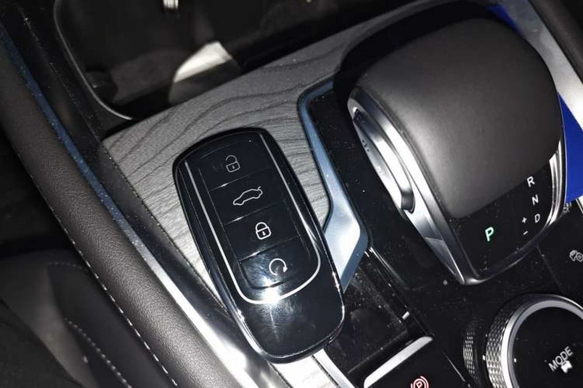 Used Chery Tiggo 8 PLUS 2024 Champion Edition 290TGDI DCT Hao Yue Version 5 Seats Vehicle Key