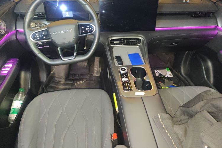 Used Chery Tiggo 8 PLUS 2025 290TGDI DCT Luxury 5-Seater Center Console