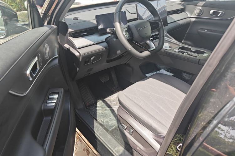 Used Chery Tiggo 8 PLUS 2025 290TGDI DCT Comfort Edition 5 Seats Driver Seat