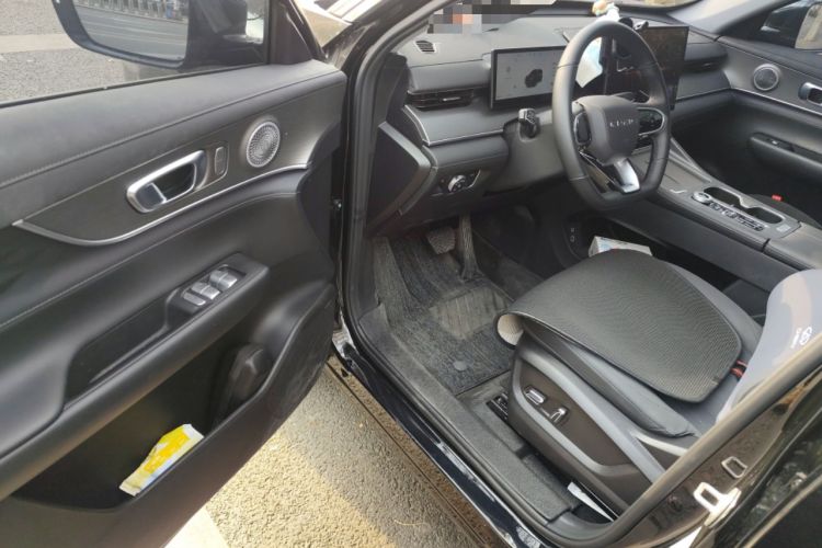 Used Chery Tiggo 8 PLUS 2025 290TGDI DCT Luxury 5-Seater Driver Seat