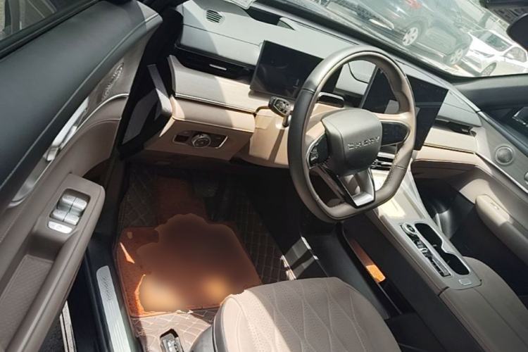 Used Chery Tiggo 8 PLUS 2025 390TGDI Automatic Ring Tower Champion Edition 5 Seats Driver Seat