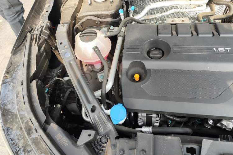 Used Chery Tiggo 8 PLUS 2025 290TGDI DCT Luxury 5-Seater Engine Bay Right