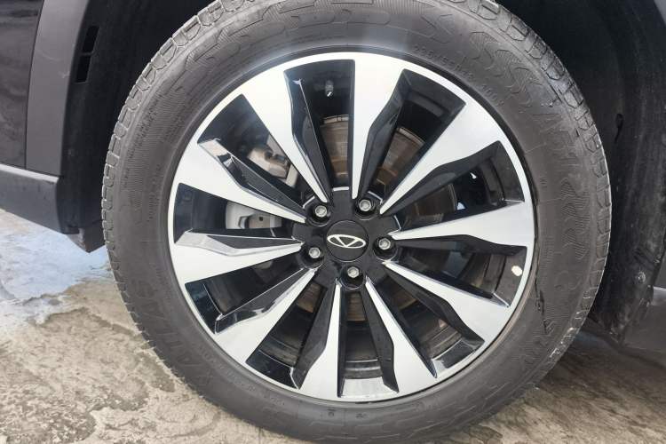 Used Chery Tiggo 8 PLUS 2025 290TGDI DCT Luxury 5-Seater Exterior 7