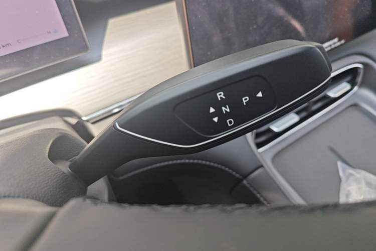 Used Chery Tiggo 8 PLUS 2025 290TGDI DCT Comfort Edition 5 Seats Gear Lever