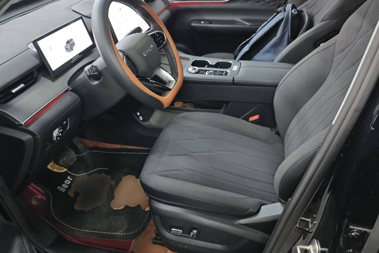 Used Chery Tiggo 8 PLUS 2025 290TGDI DCT Luxury 5-Seater Left Front Seat