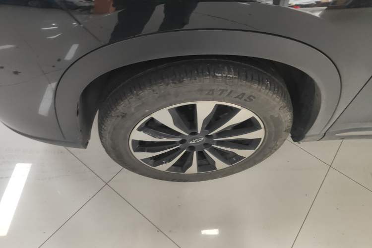 Used Chery Tiggo 8 PLUS 2025 290TGDI DCT Luxury 7-Seater Left Front Wheel Hub