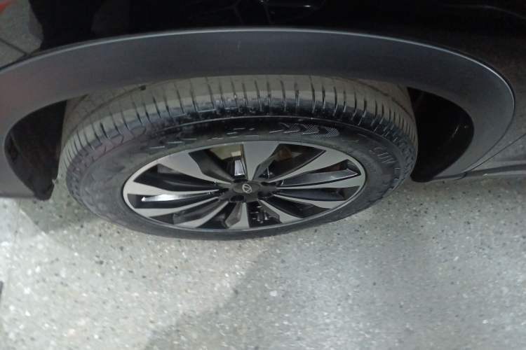 Used Chery Tiggo 8 PLUS 2025 290TGDI DCT Luxury 5-Seater Left Front Wheel Hub