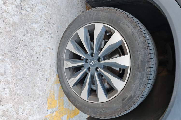 Used Chery Tiggo 8 PLUS 2025 290TGDI DCT Luxury 5-Seater Right Front Wheel Hub