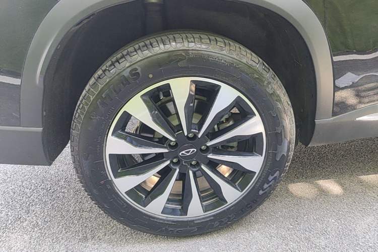 Used Chery Tiggo 8 PLUS 2025 290TGDI DCT Luxury 5-Seater Right Rear Wheel Hub