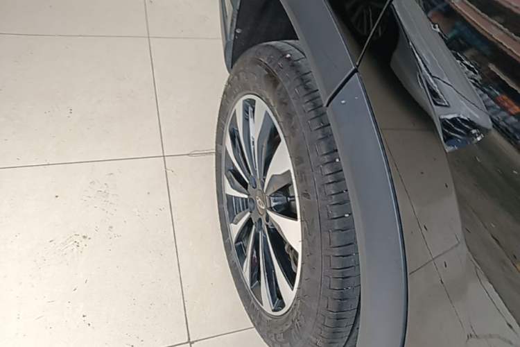 Used Chery Tiggo 8 PLUS 2025 290TGDI DCT Comfort Edition 5 Seats Right Rear Wheel Hub
