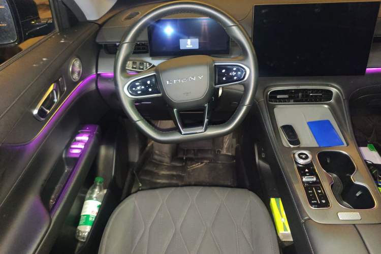 Used Chery Tiggo 8 PLUS 2025 290TGDI DCT Luxury 5-Seater Steering Wheel