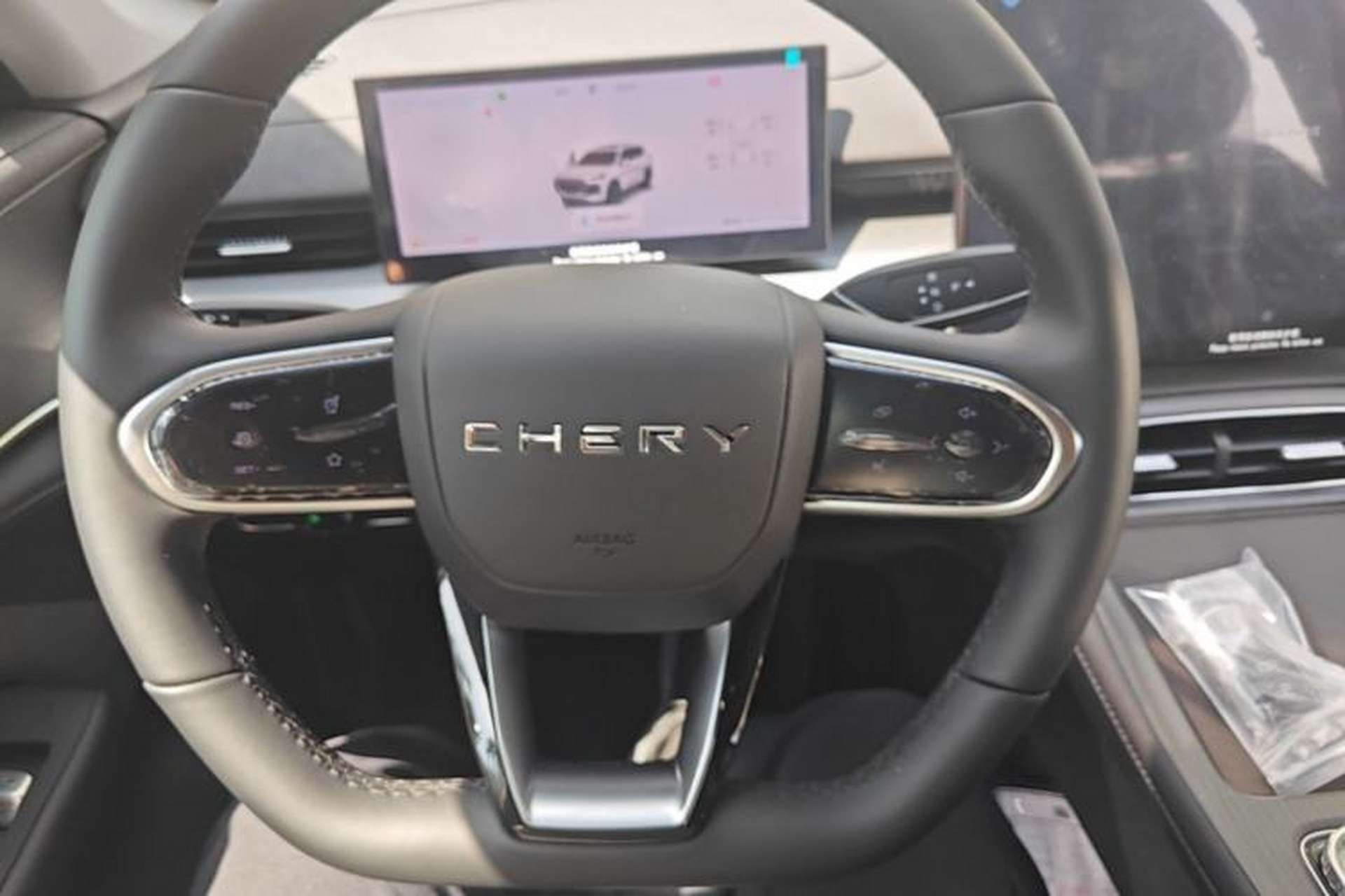 Used Chery Tiggo 8 PLUS 2025 290TGDI DCT Comfort Edition 5 Seats Steering Wheel