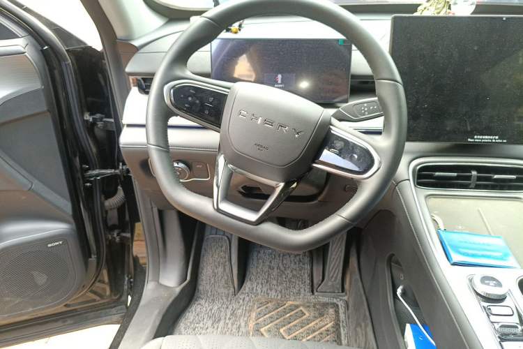 Used Chery Tiggo 8 PLUS 2025 290TGDI DCT Luxury 5-Seater Steering Wheel