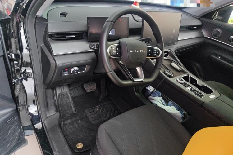 Used Chery Tiggo 8 PLUS 2025 Model 290TGDI DCT Chufeng Edition—5 Seaters Steering Wheel