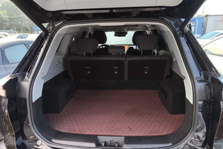 Used Chery Tiggo 8 PLUS 2025 290TGDI DCT Luxury 5-Seater Trunk