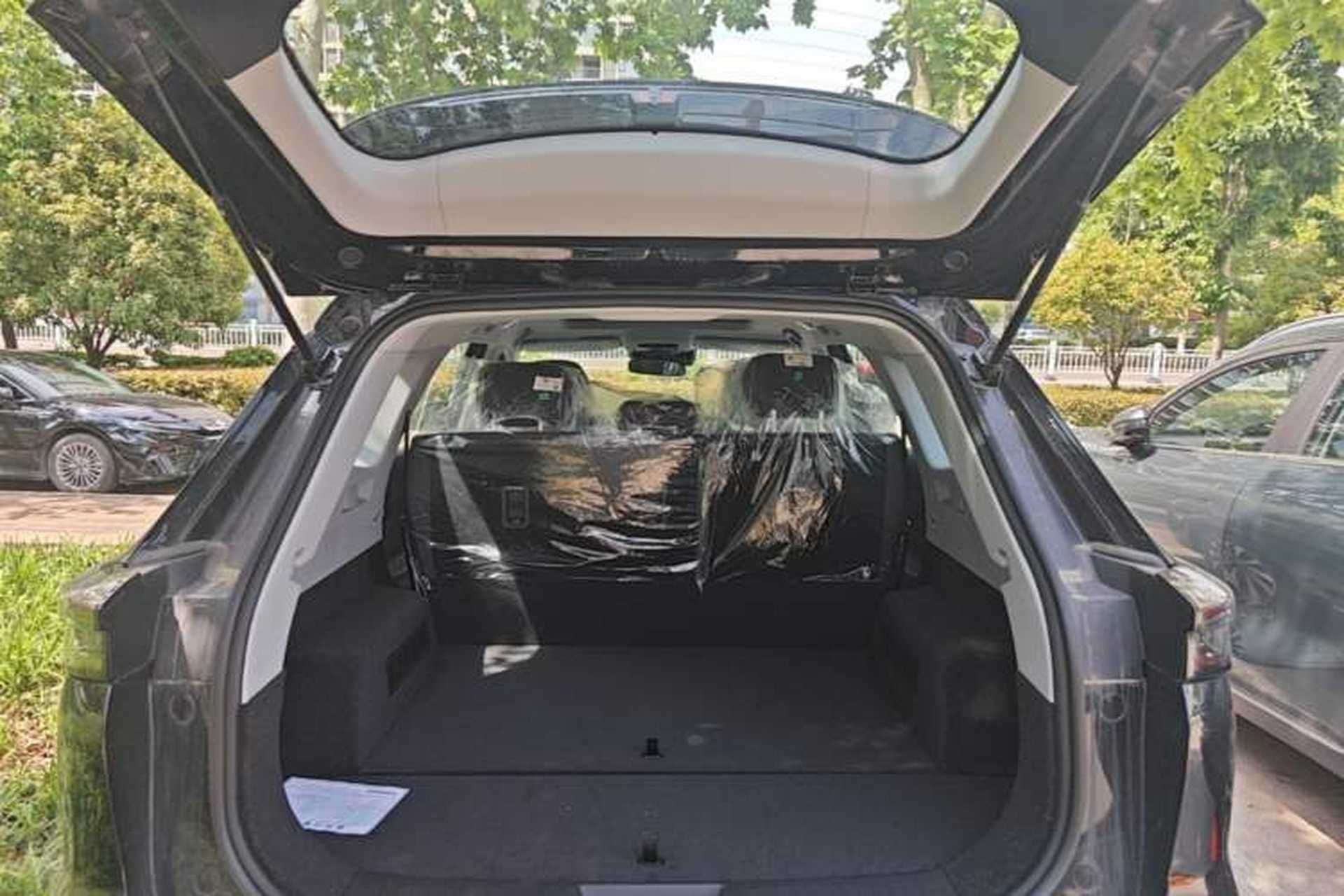 Used Chery Tiggo 8 PLUS 2025 290TGDI DCT Comfort Edition 5 Seats Trunk
