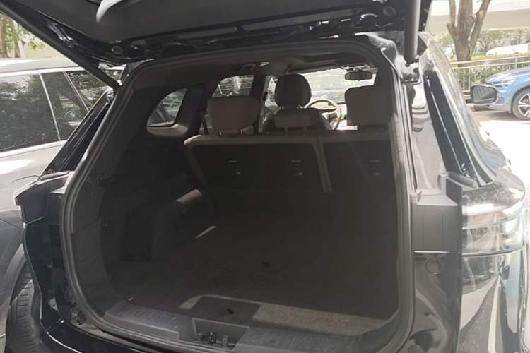 Used Chery Tiggo 8 PLUS 2025 390TGDI Automatic Ring Tower Champion Edition 5 Seats Trunk