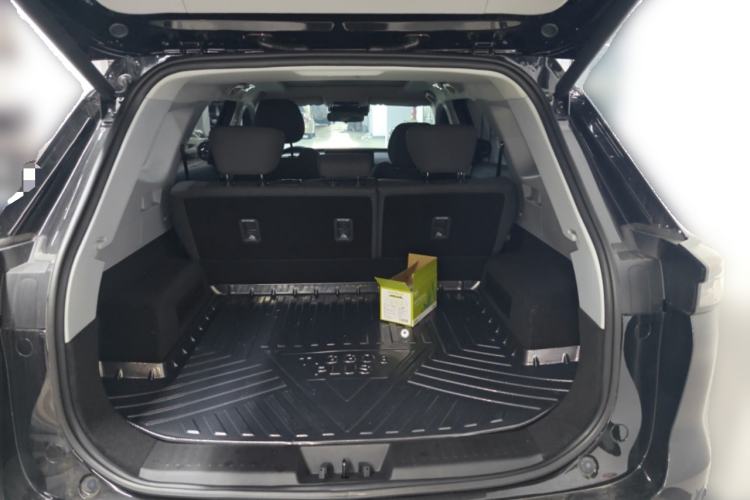 Used Chery Tiggo 8 PLUS 2025 290TGDI DCT Luxury 5-Seater Trunk