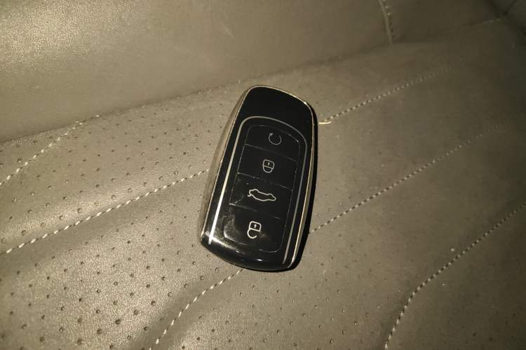 Used Chery Tiggo 8 PLUS 2025 290TGDI DCT Luxury 7-Seater Vehicle Key
