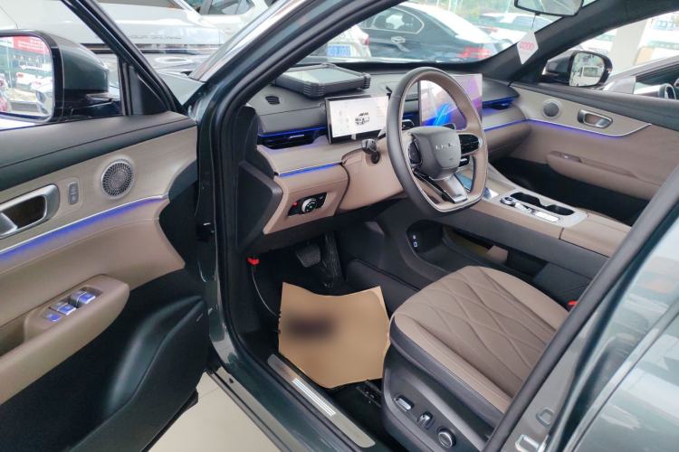Used Chery Tiggo 8 PLUS 2025 290TGDI DCT Prestige 5-Seater Driver Seat