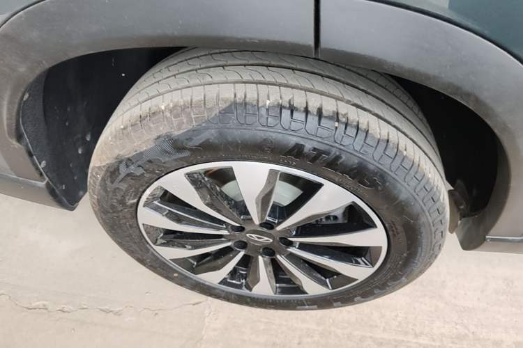 Used Chery Tiggo 8 PLUS 2025 290TGDI DCT Luxury 7-Seater Right Rear Wheel Hub