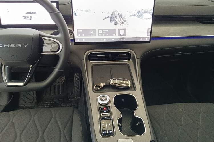 Used Chery Tiggo 8 PLUS 2025 290TGDI DCT Luxury 5-Seater Audio And AC Panel