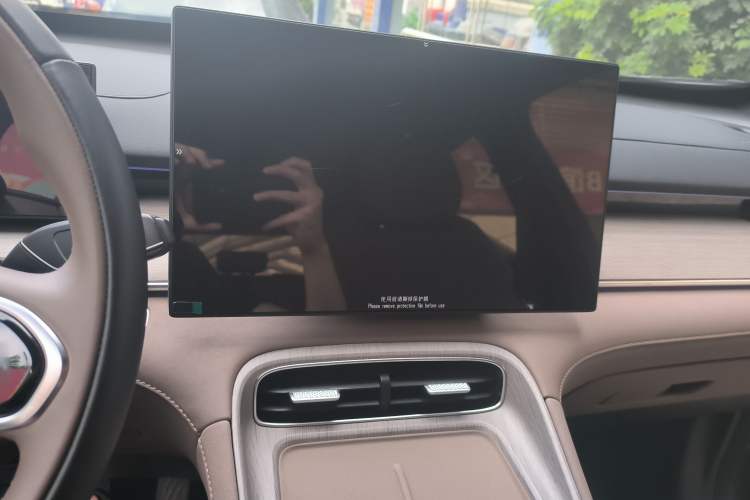 Used Chery Tiggo 8 PLUS 2025 290TGDI DCT Prestige 5-Seater Audio And AC Panel