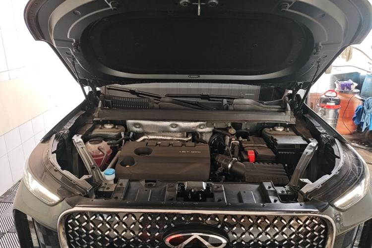 Used Chery Tiggo 8 PLUS 2025 290TGDI DCT Luxury 5-Seater Engine Bay