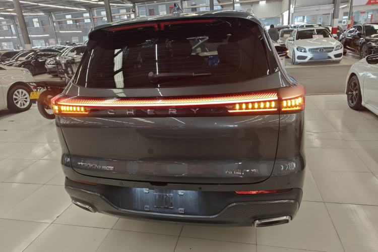 Used Chery Tiggo 8 PLUS 2025 290TGDI DCT Prestige 5-Seater Exterior 4