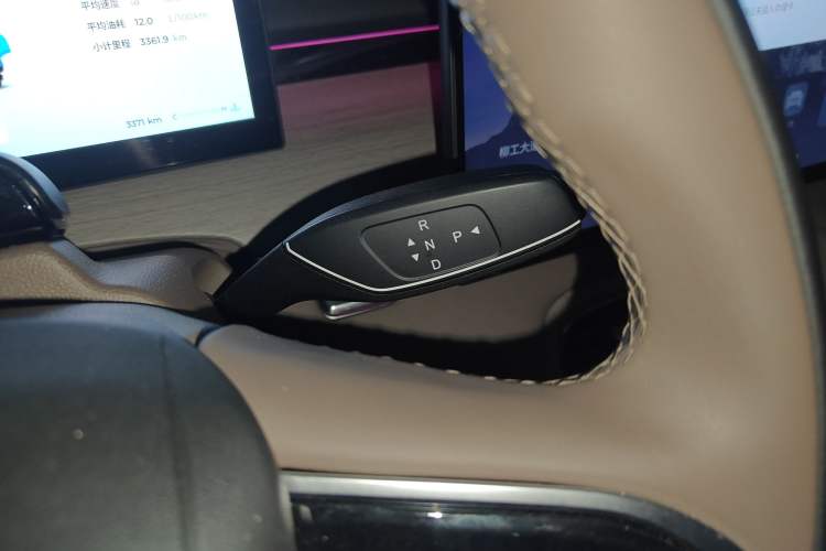 Used Chery Tiggo 8 PLUS 2025 290TGDI DCT Prestige 5-Seater Gear Lever
