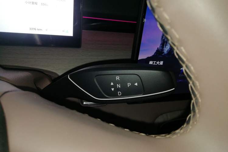 Used Chery Tiggo 8 PLUS 2025 290TGDI DCT Prestige 5-Seater Gear Lever